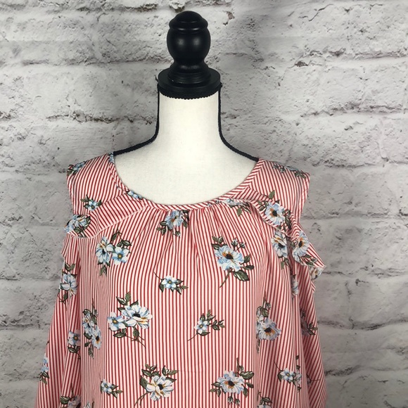 NWOT Suzanne Betro Cold Shoulder Blouse Sz XL - Picture 3 of 8